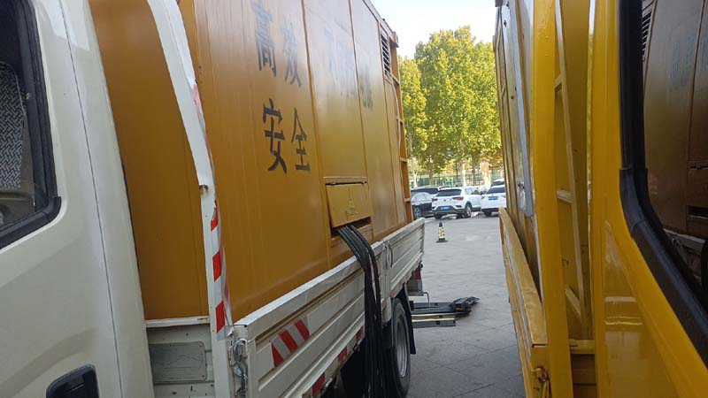 伊州如何判断柴油发电机组和UPS电源的切换时间是否符合要求？