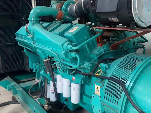 伊州更换100kW柴油发电机组机油时，需要注意哪些事项？